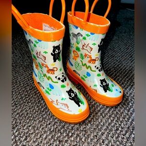 Rain boots size 5/6